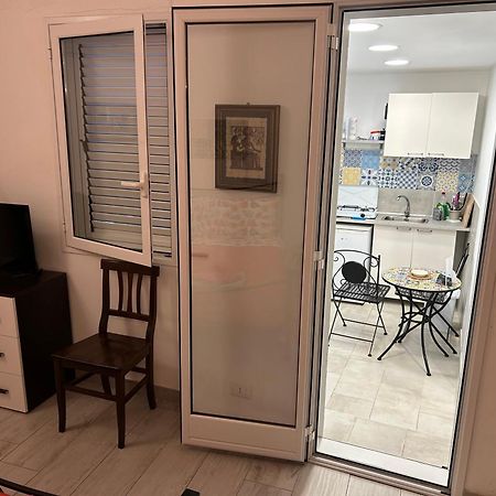 Deni'S Apartments Per 2 Con Veranda Balcone سيراكوزا المظهر الخارجي الصورة